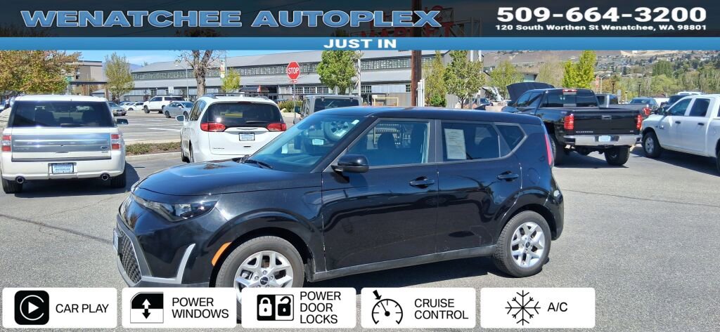 Used 2023 Kia Soul LX w/ Option Group 015