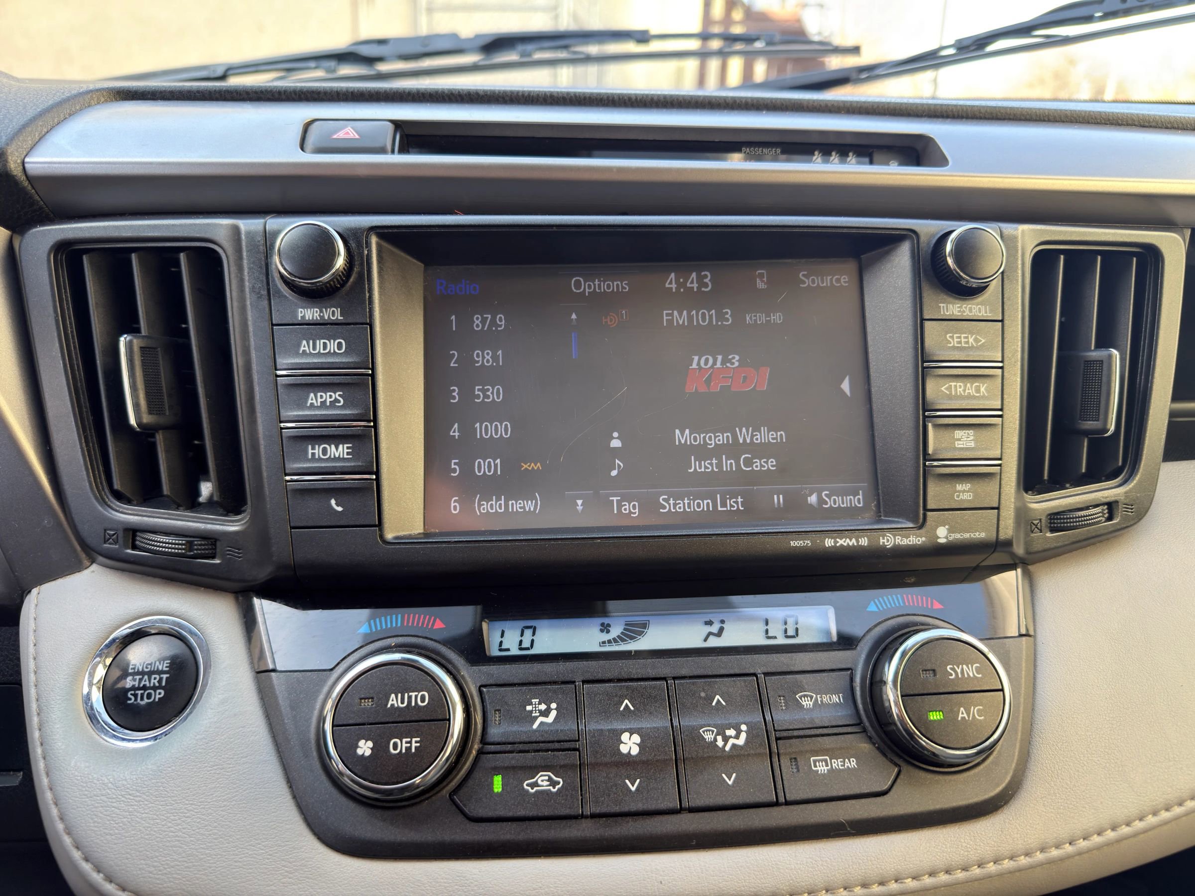 Used 2018 Toyota RAV4 Limited w/ Protection Package image 13