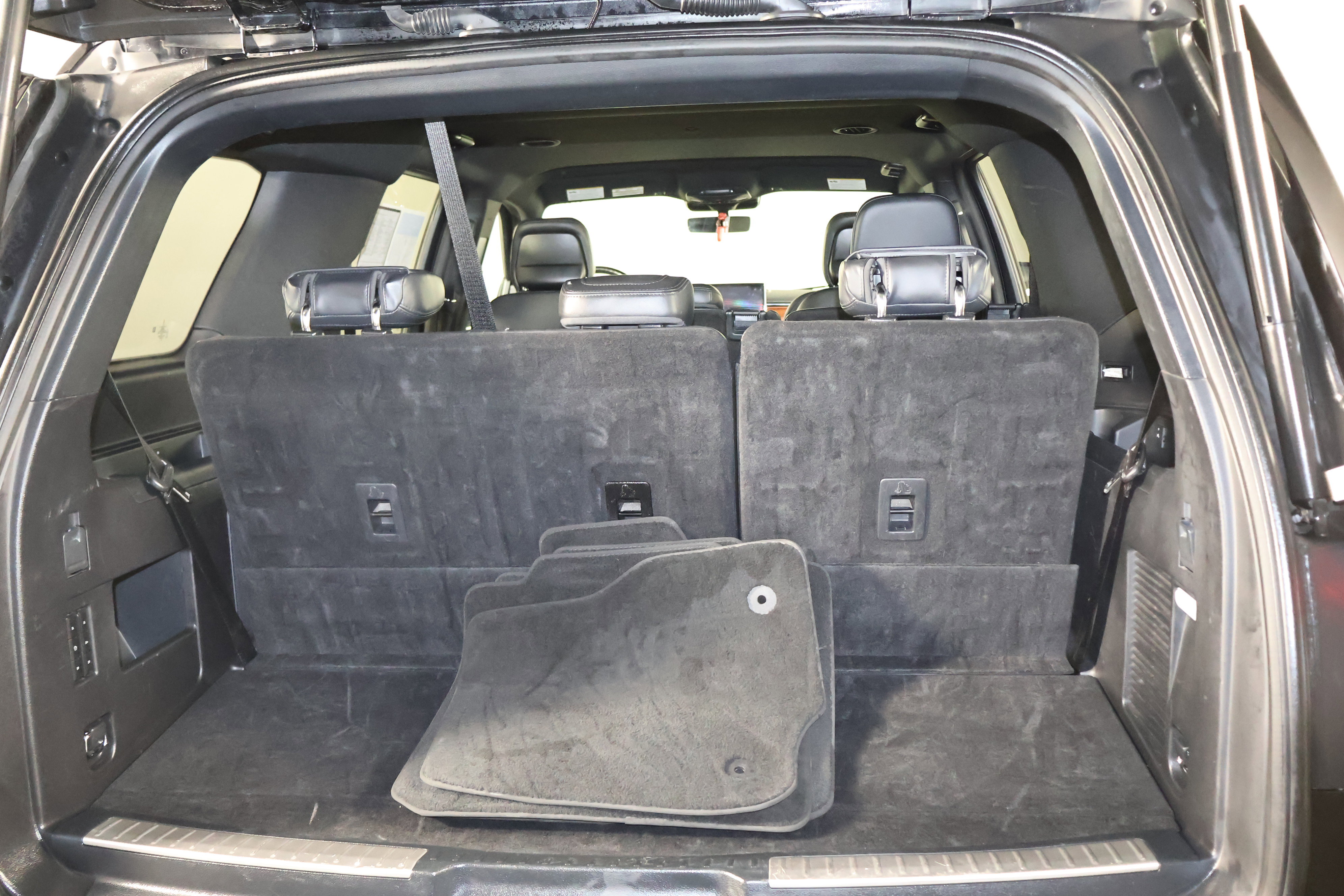 Used 2024 Lincoln Navigator Premiere image 54