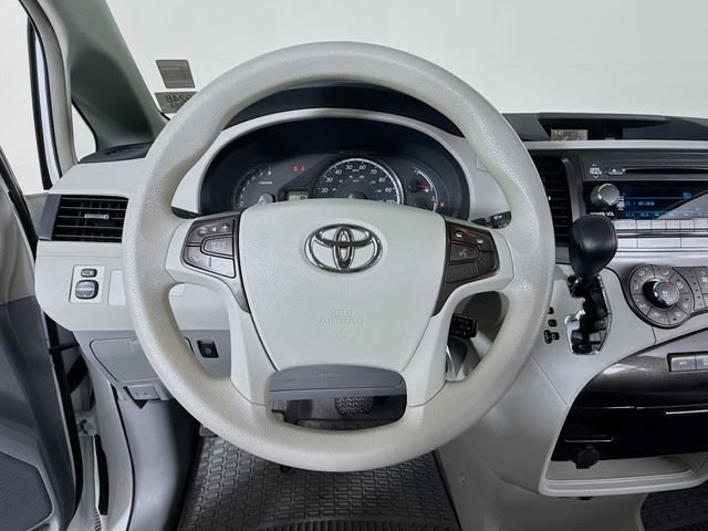 Used 2011 Toyota Sienna LE image 11