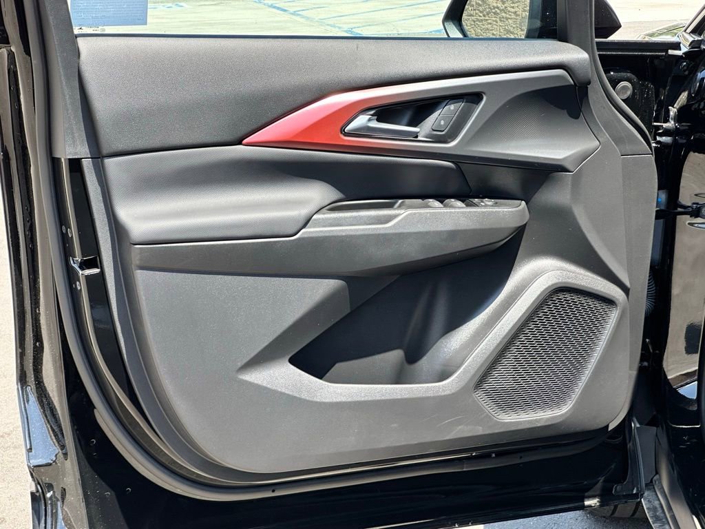 Used 2024 Chevrolet Equinox EV RS image 18