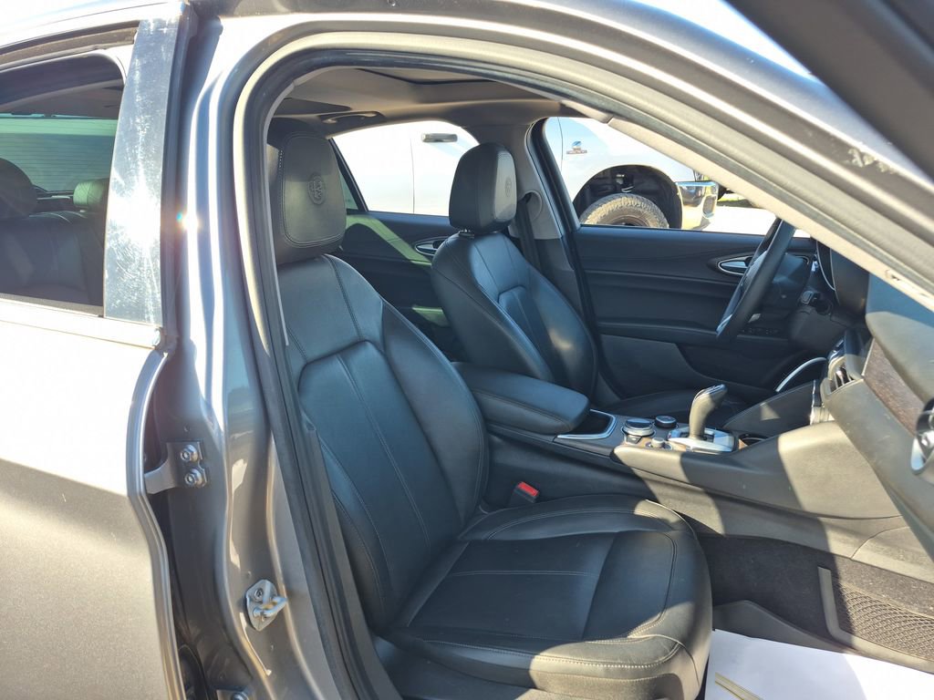 Used 2021 Alfa Romeo Giulia Ti image 20