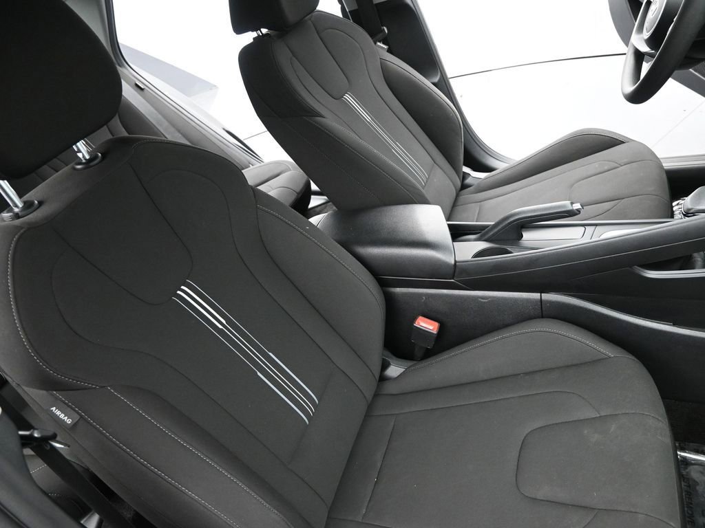 Used 2024 Hyundai Elantra SEL image 11