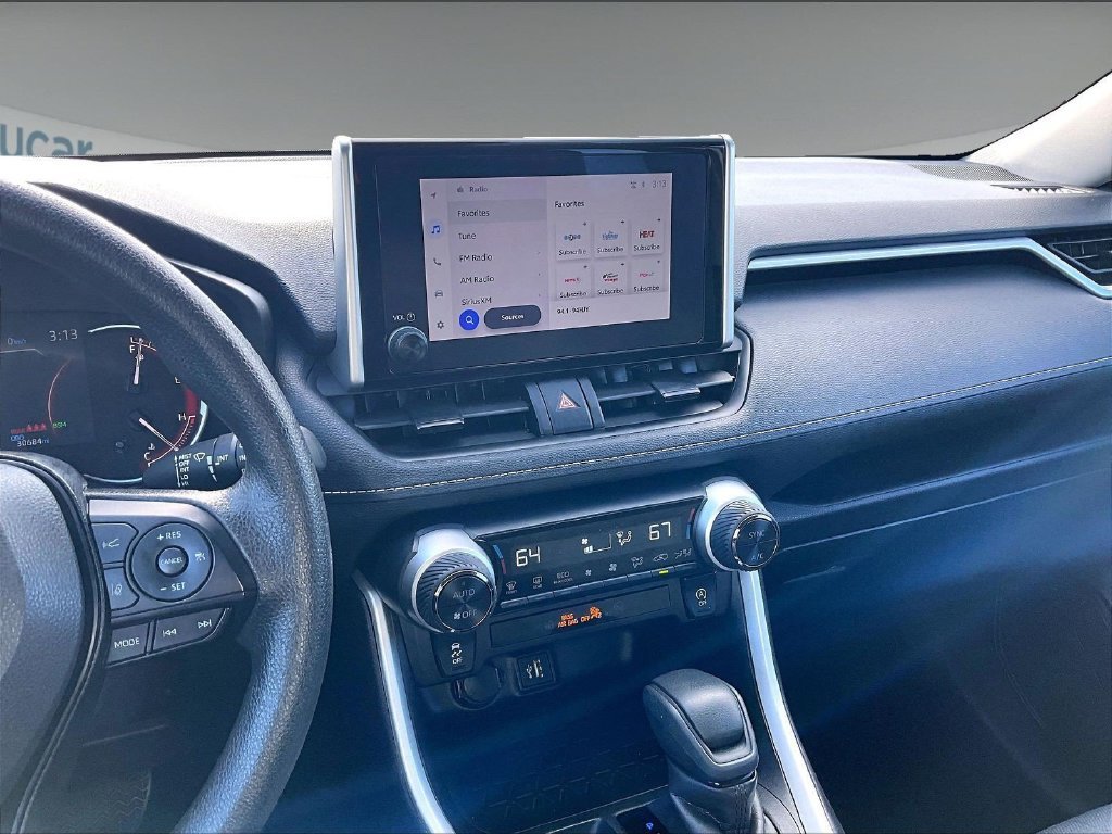 Used 2025 Toyota RAV4 XLE AWD/4WD image 18