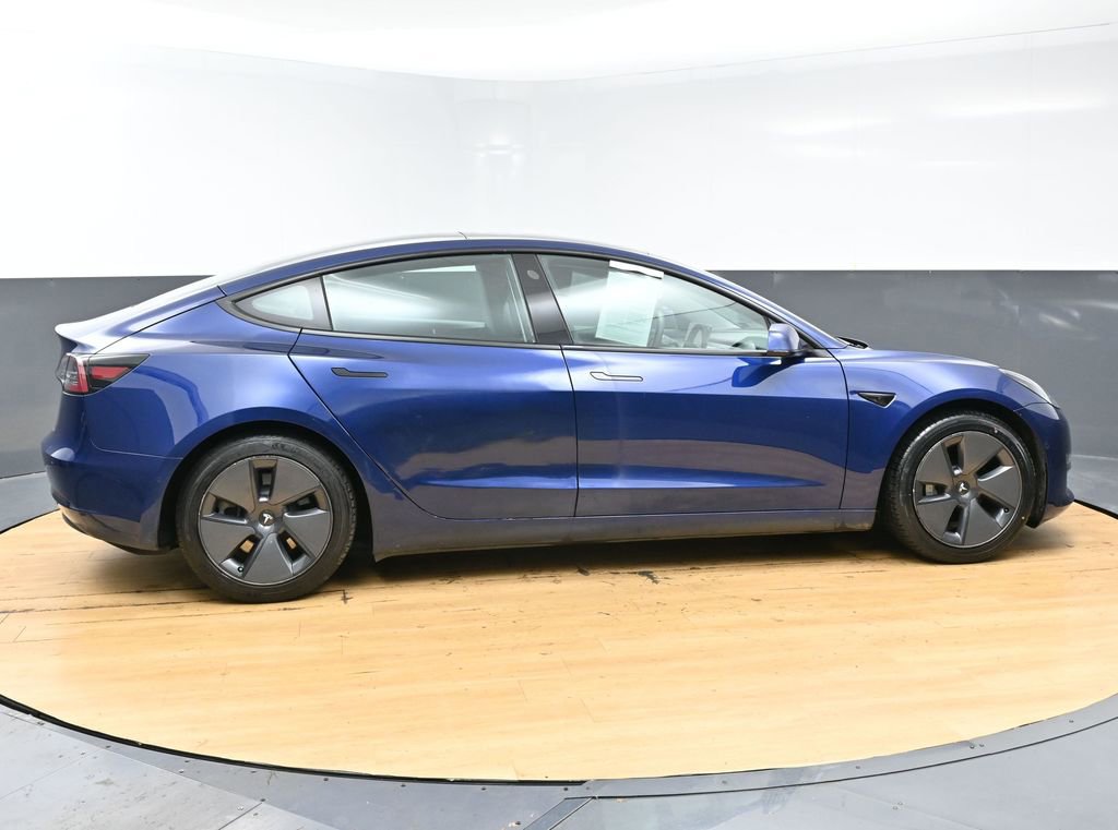 Used 2021 Tesla Model 3 Standard Range Plus image 8
