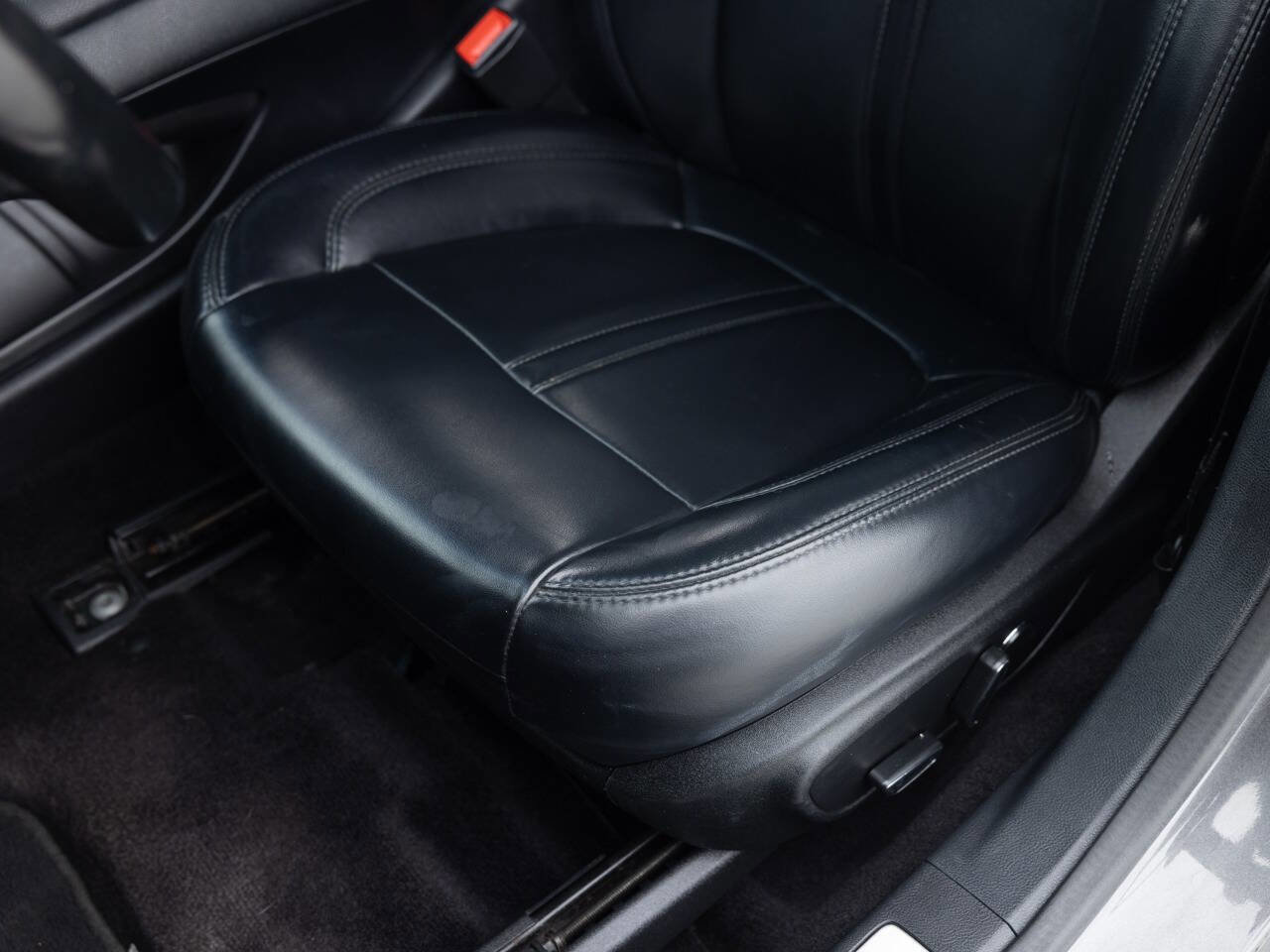 Used 2017 Lincoln MKZ Premiere image 21