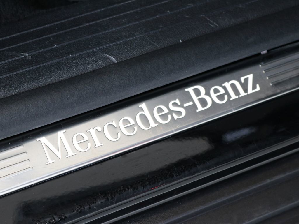 Used 2025 Mercedes-Benz GLS 450 4MATIC image 40