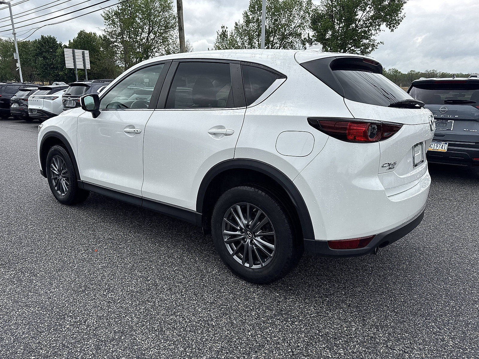 Used 2017 MAZDA CX-5 Touring w/ Preferred Equipment Package AWD/4WD image 5