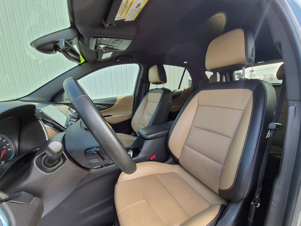 Used 2023 Chevrolet Equinox Premier image 11