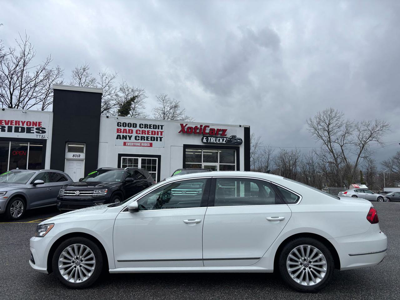 Used 2017 Volkswagen Passat 1.8T SE