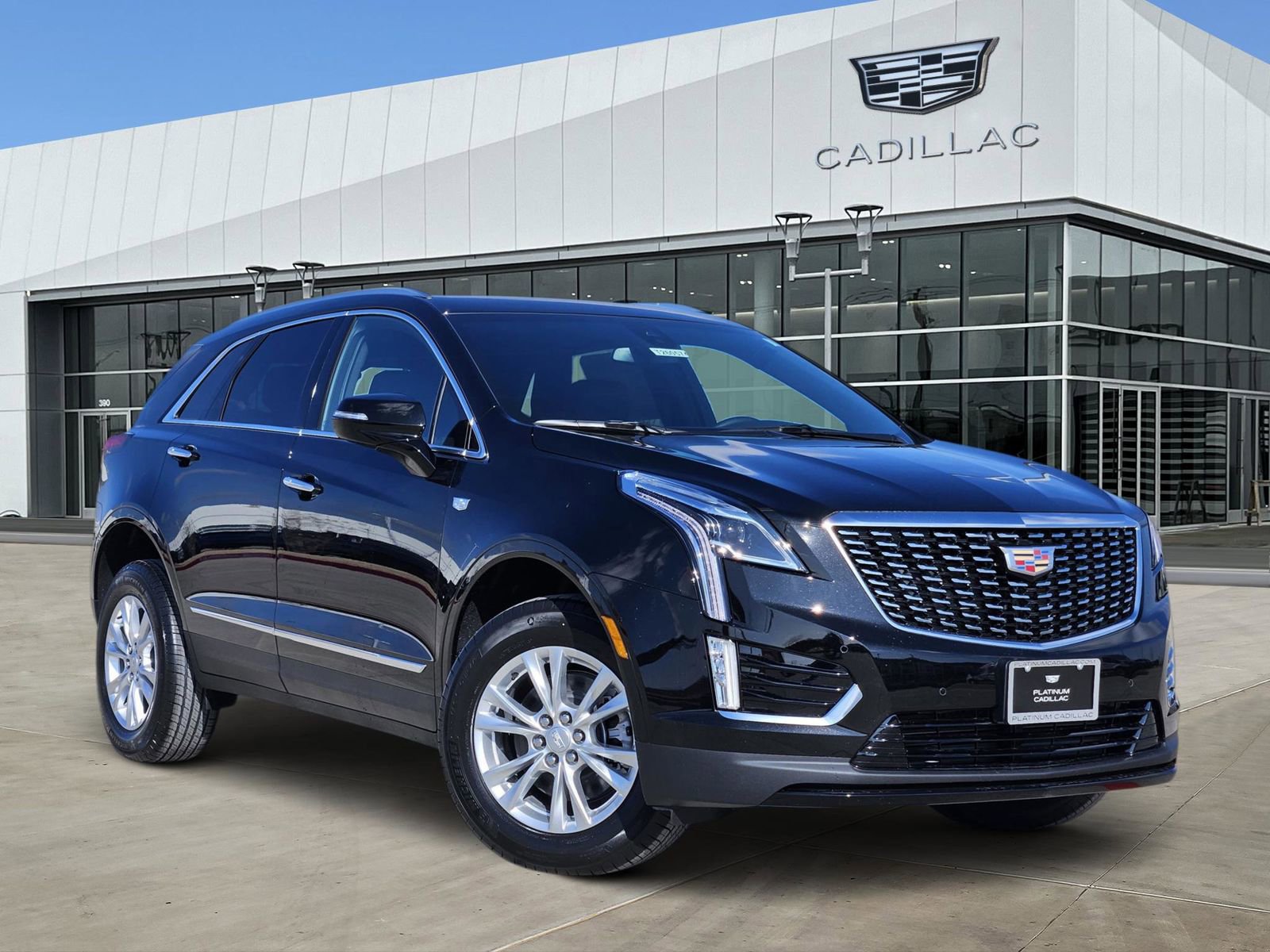 New 2026 Cadillac XT5 Luxury image 1