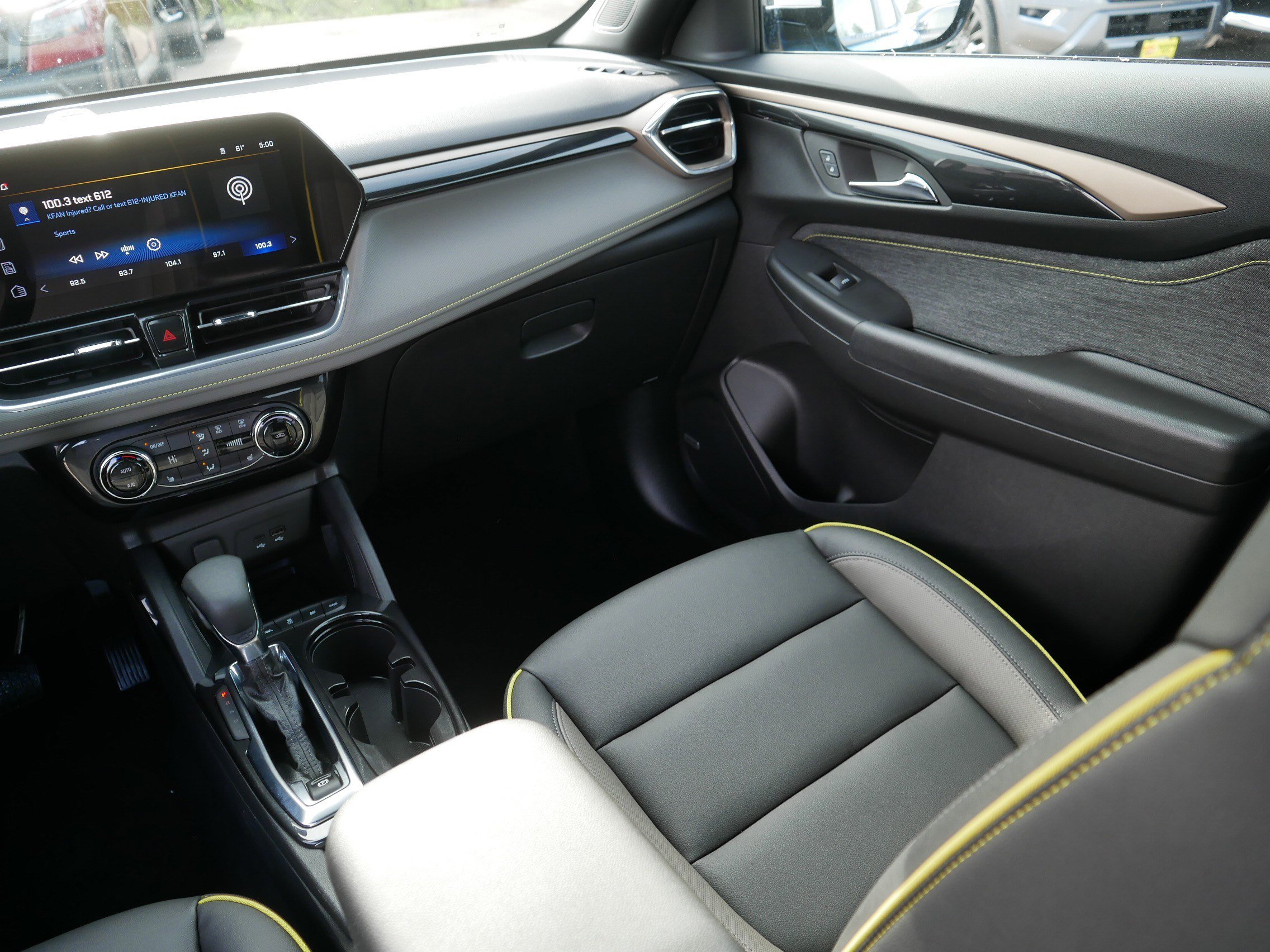 Used 2025 Chevrolet TrailBlazer ACTIV w/ Convenience Package AWD/4WD image 11