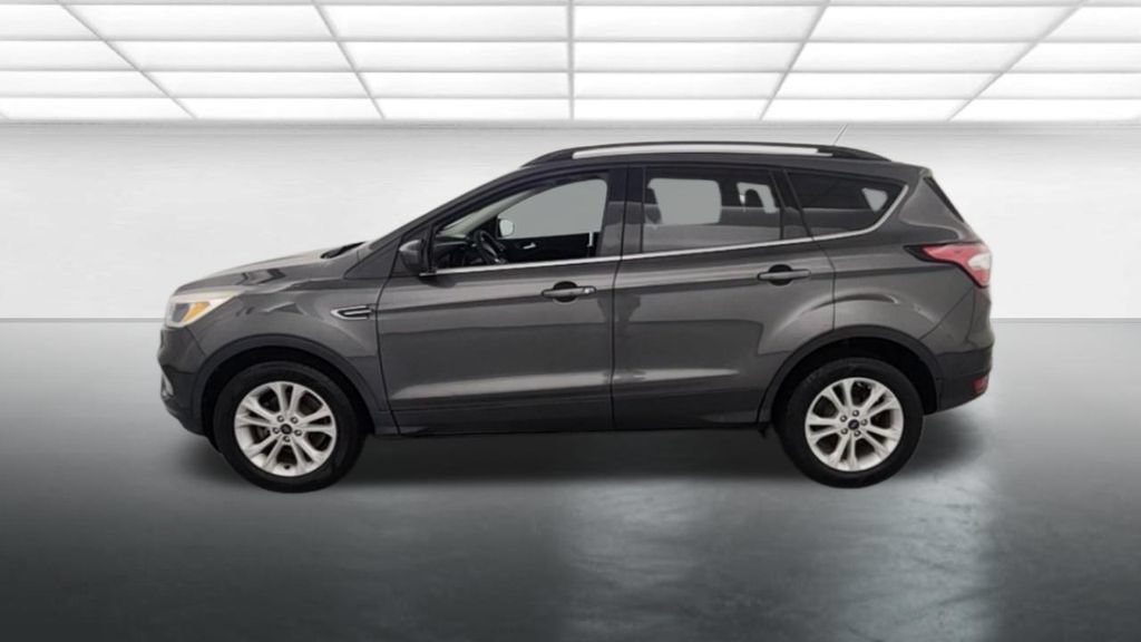 Used 2018 Ford Escape SE w/ SE Sync 3 Package AWD/4WD image 5