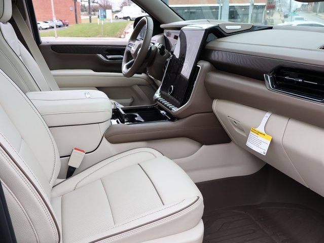 New 2026 GMC Yukon XL Denali w/ Denali Reserve Package AWD/4WD image 7