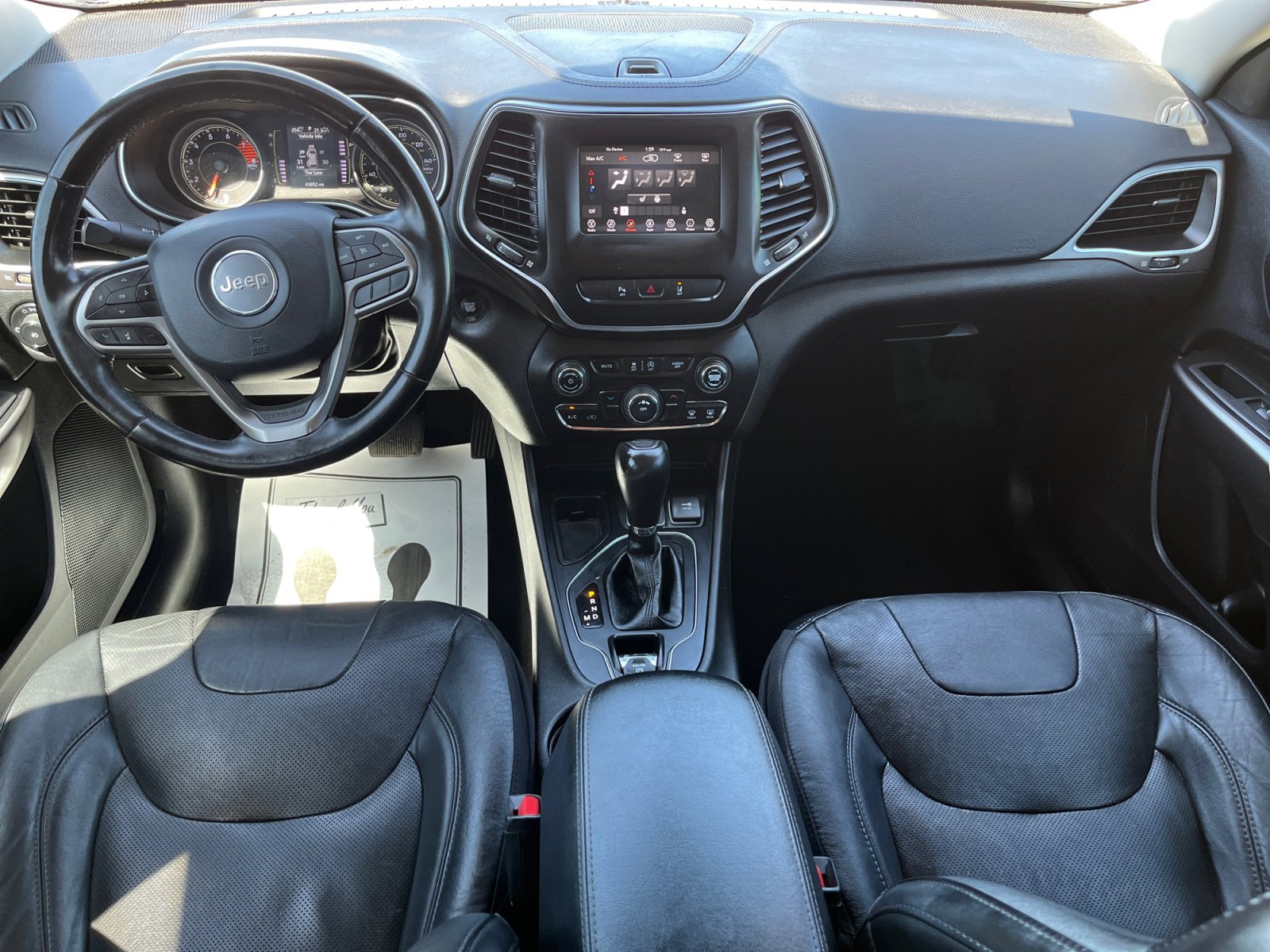 Used 2021 Jeep Cherokee Latitude Lux FWD image 17