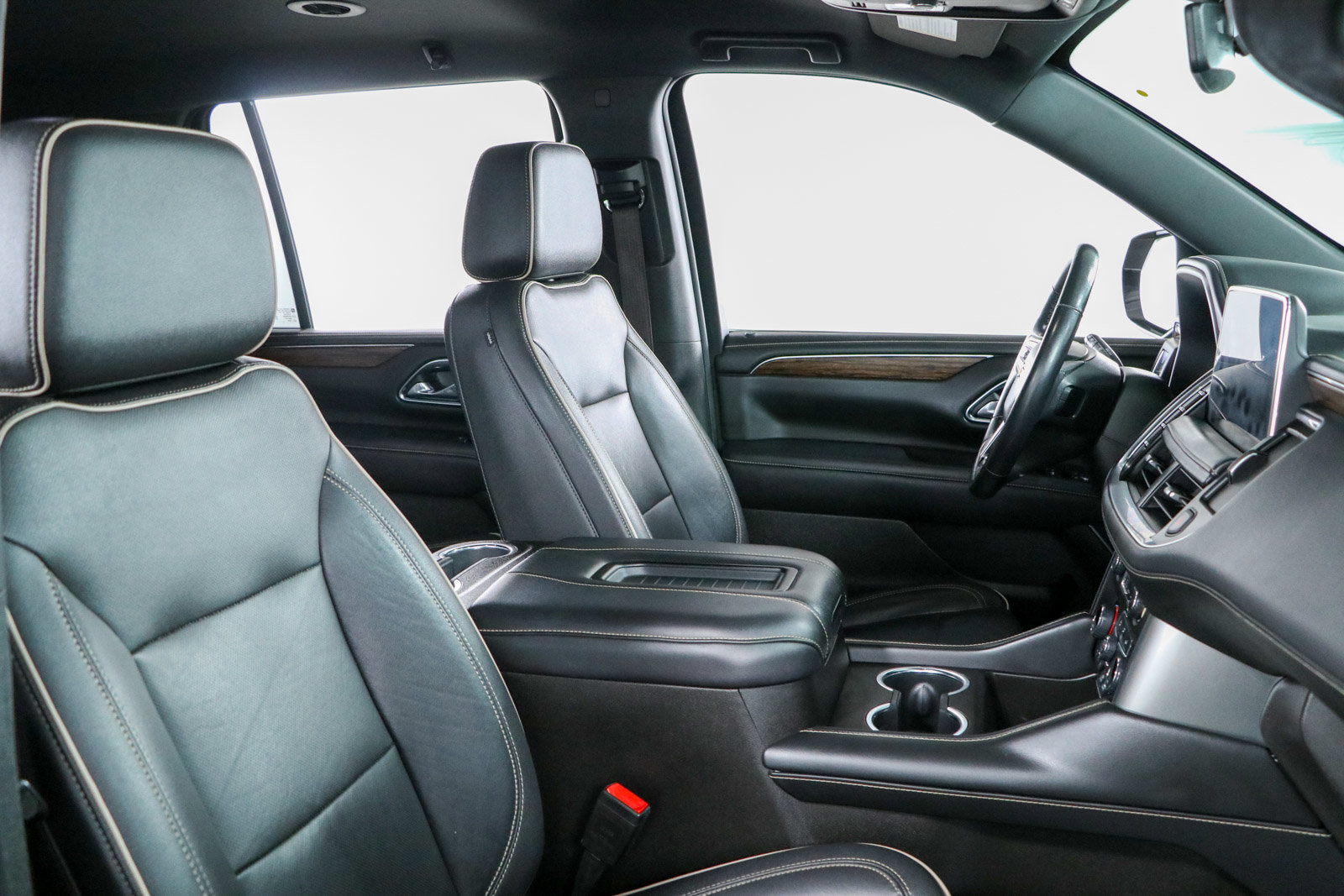 Used 2021 Chevrolet Tahoe Premier AWD/4WD image 30