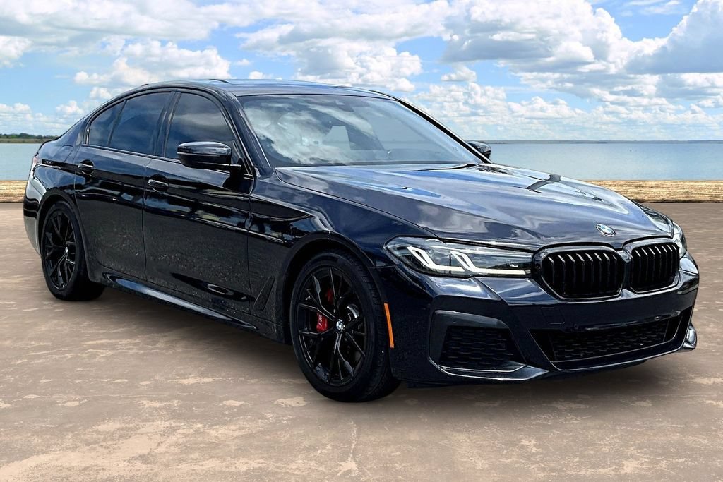 Used 2023 BMW 530i w/ M Sport Package RWD image 3