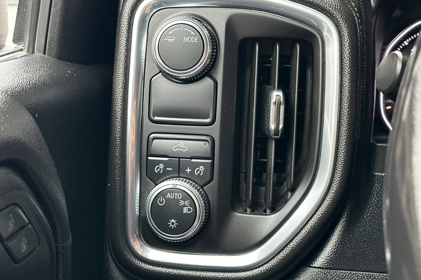 Certified 2020 GMC Sierra 1500 SLE w/ SLE Value Package image 34