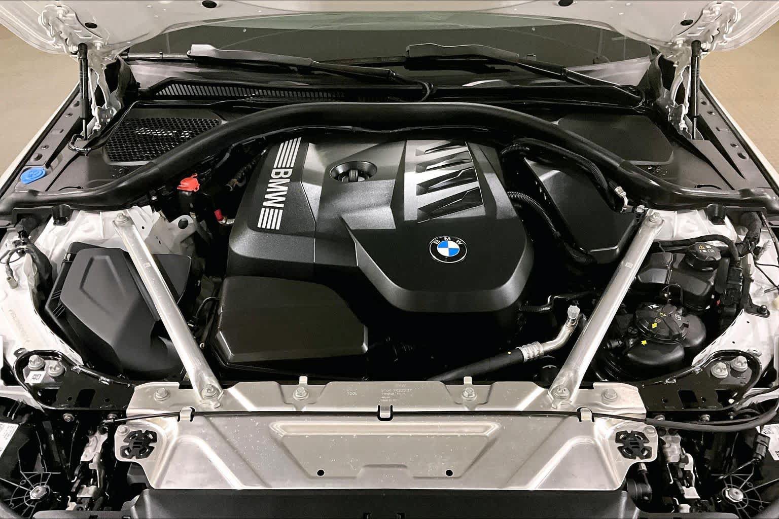 Used 2025 BMW 430i Coupe w/ Convenience Package RWD image 29