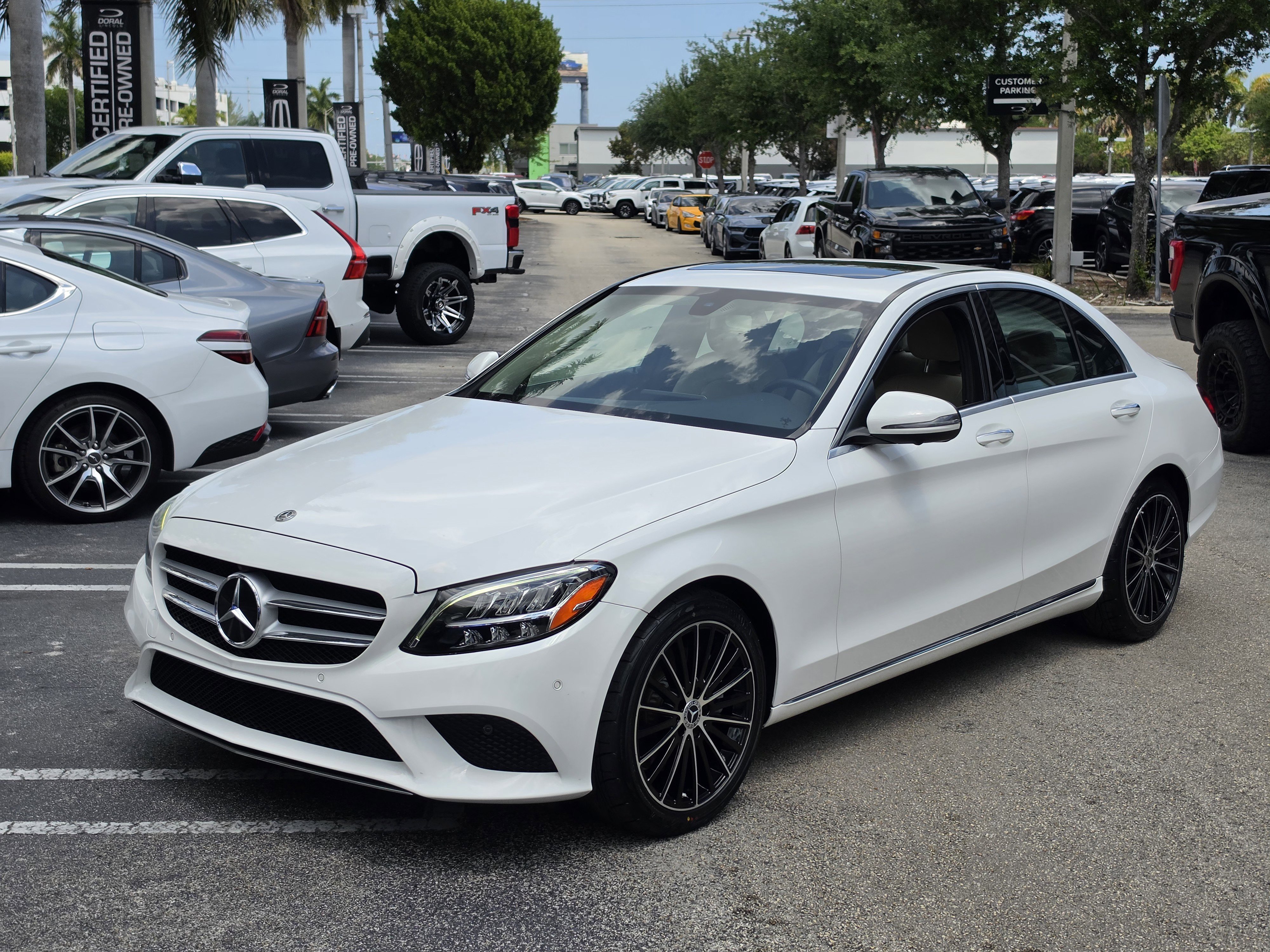 Used 2020 Mercedes-Benz C 300 Sedan image 3