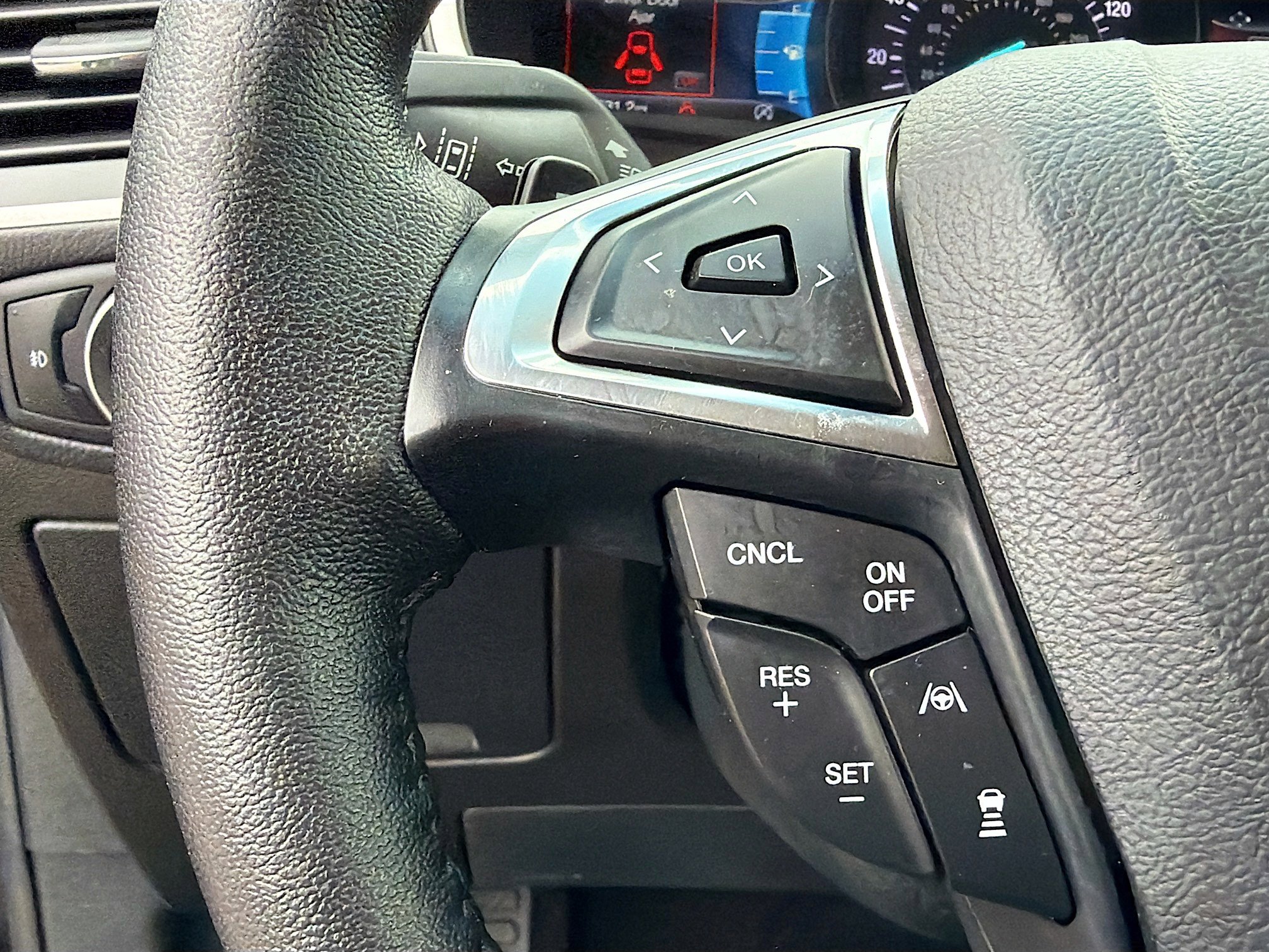 Used 2020 Ford Edge SEL w/ Convenience Package image 35