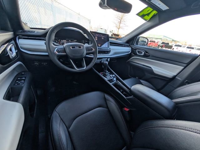 Used 2024 Jeep Compass Limited image 5