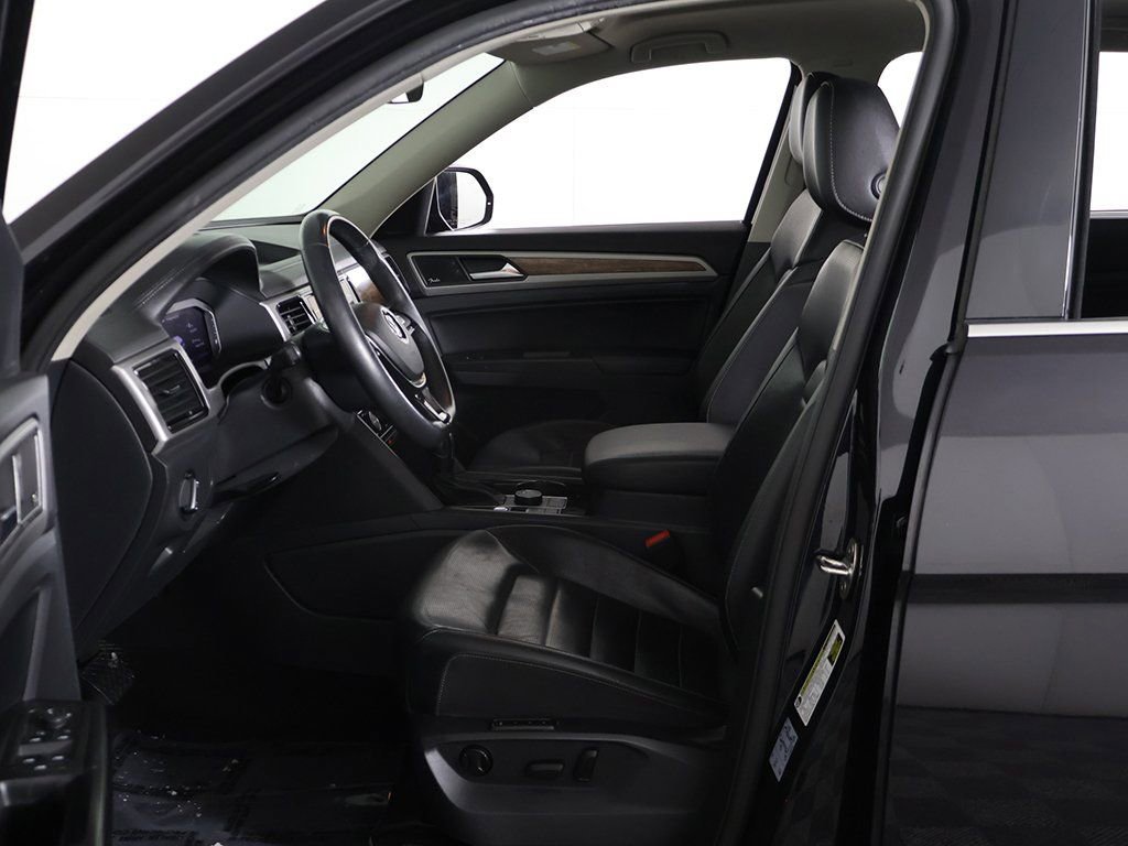 Used 2020 Volkswagen Atlas SEL R-Line image 32