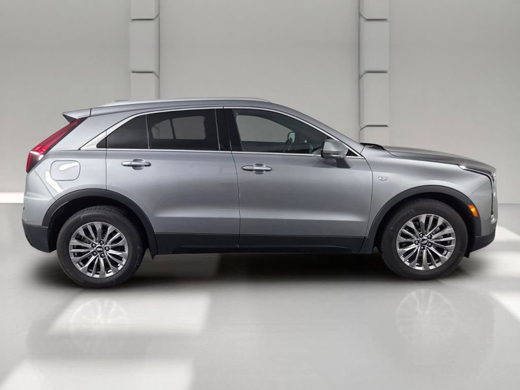 Used 2024 Cadillac XT4 Premium Luxury FWD image 4