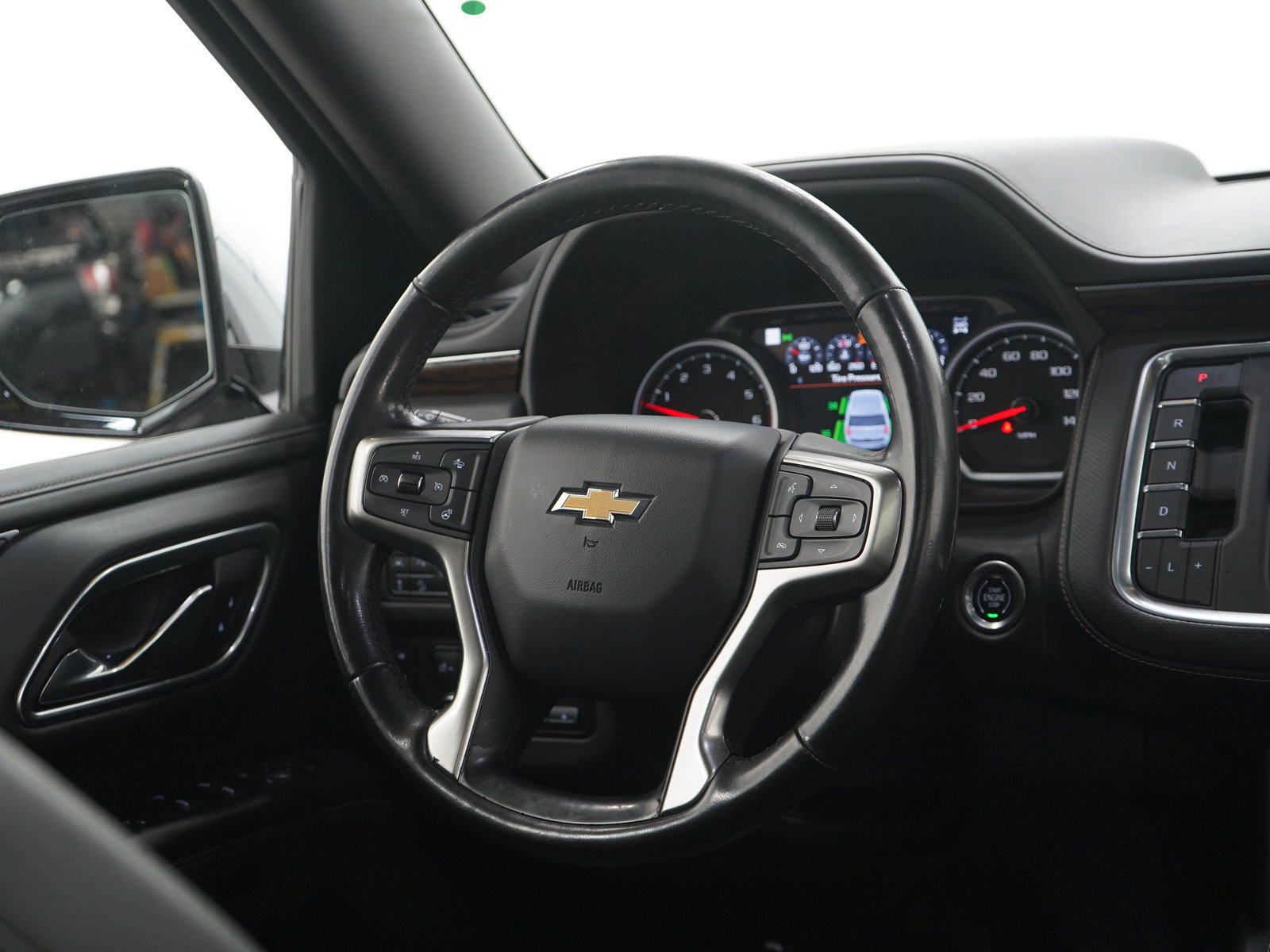 Used 2021 Chevrolet Suburban Premier w/ Premium Package AWD/4WD image 17