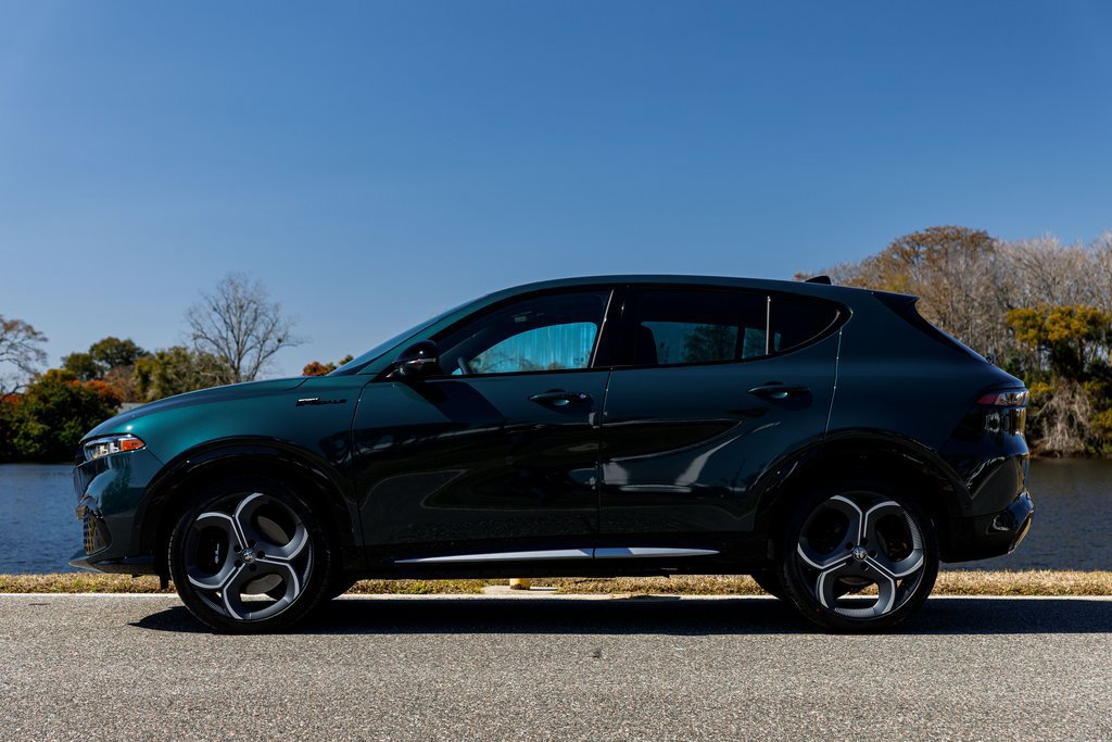 New 2026 Alfa Romeo Tonale w/ Active Assist Package AWD/4WD image 6