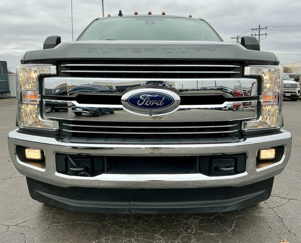 Used 2019 Ford F350 Lariat w/ Lariat Ultimate Package image 9