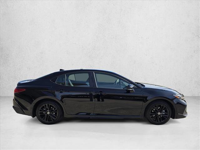 Used 2026 Toyota Camry SE w/ Convenience Package image 4