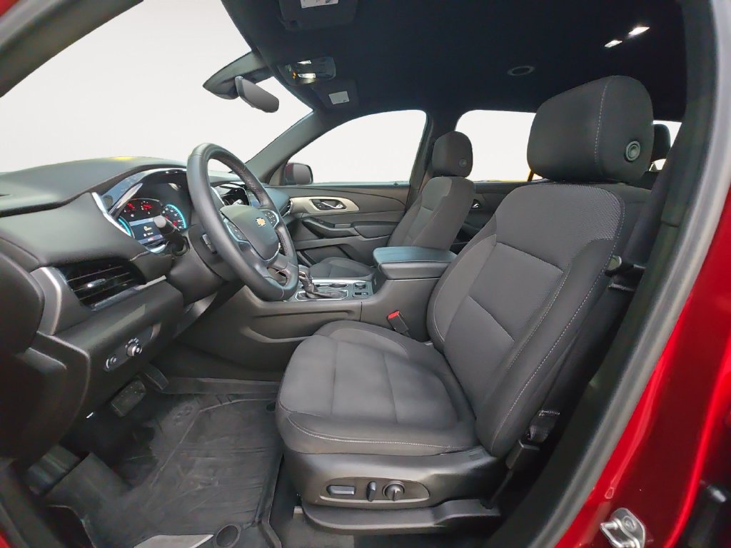 Used 2023 Chevrolet Traverse LT w/ Rear Camera Mirror Package AWD/4WD image 16