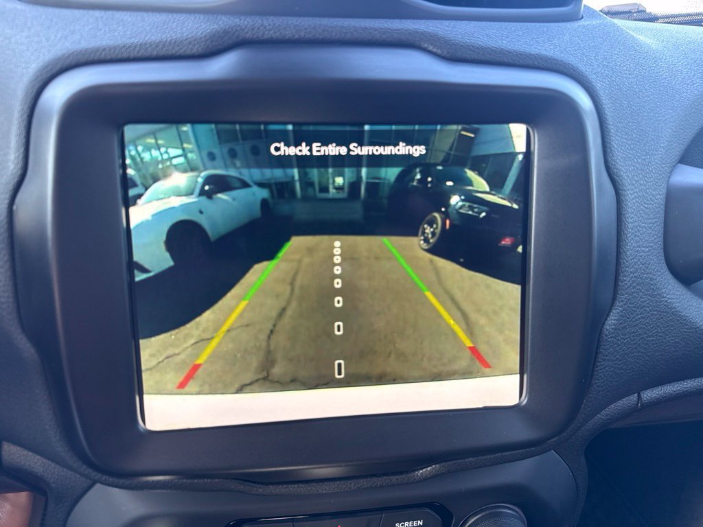 Certified 2023 Jeep Renegade Latitude AWD/4WD image 20
