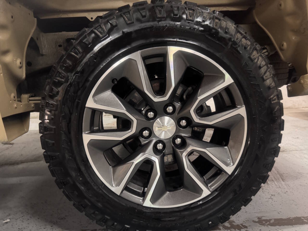 Used 2019 Chevrolet Silverado 1500 LT w/ Texas Edition RWD image 10
