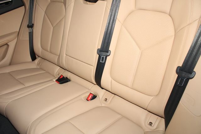 New 2026 Porsche Macan S image 22