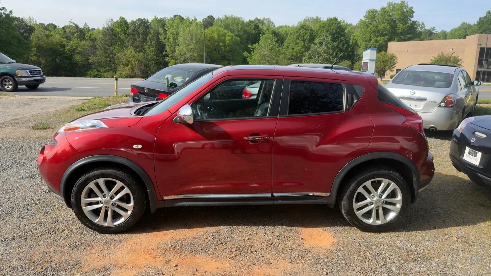Used 2014 Nissan Juke SL w/ Premium Appearance Package image 4