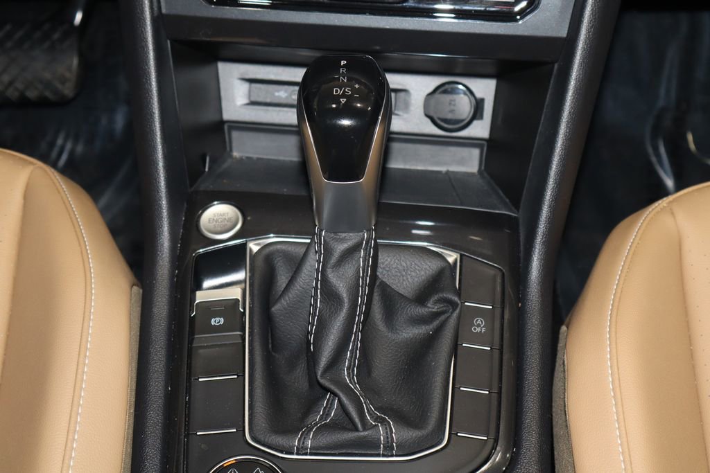 Used 2022 Volkswagen Tiguan SE image 39