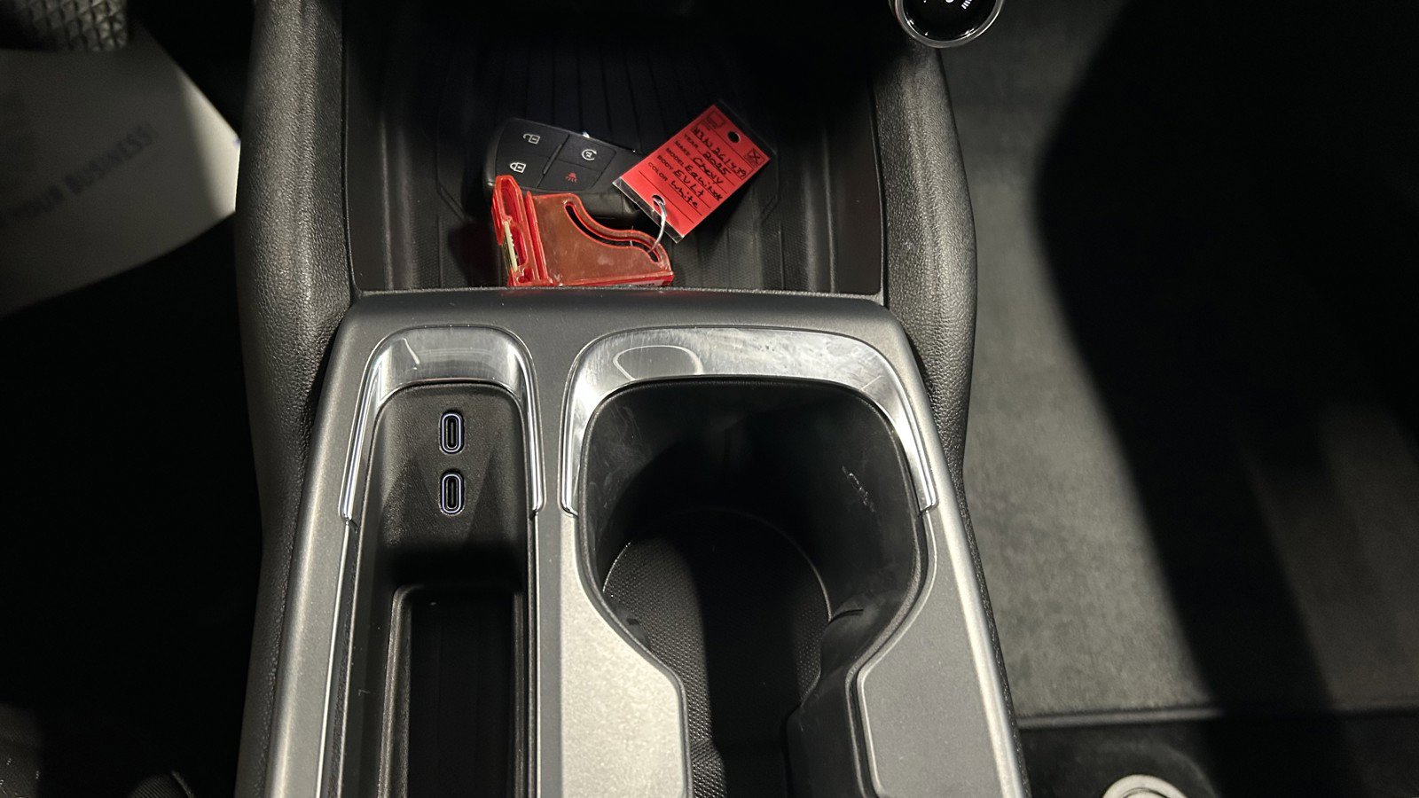 Used 2025 Chevrolet Equinox EV LT w/ Comfort Package image 35