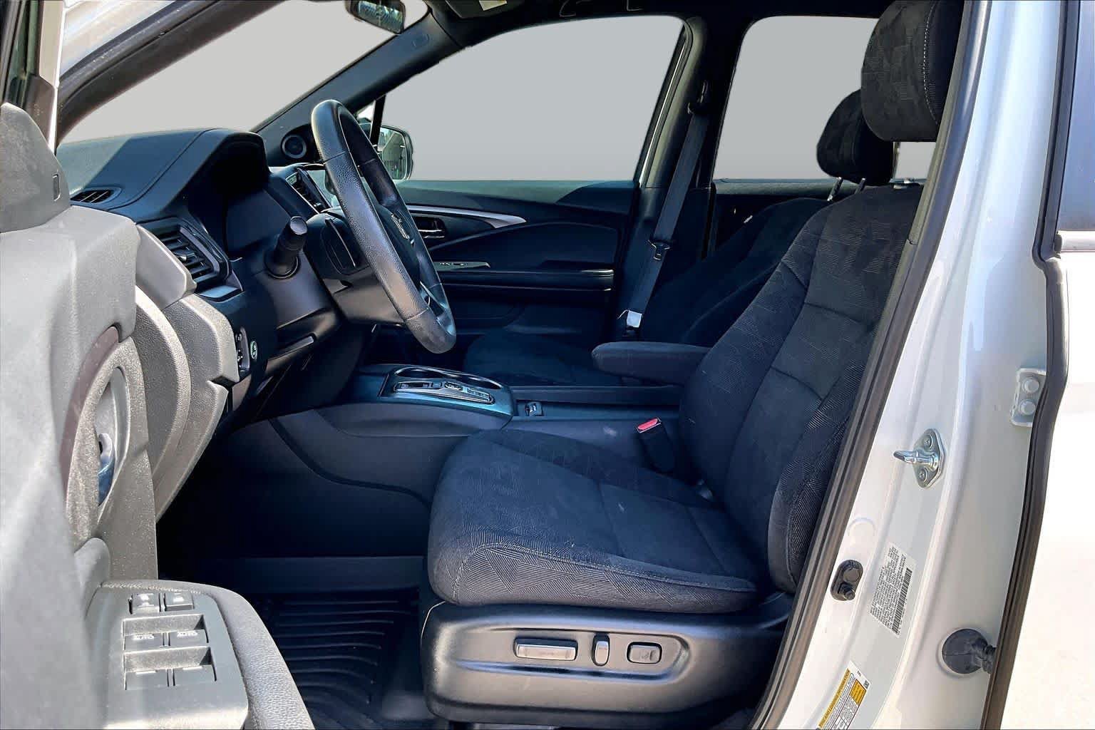 Used 2022 Honda Pilot Sport image 8