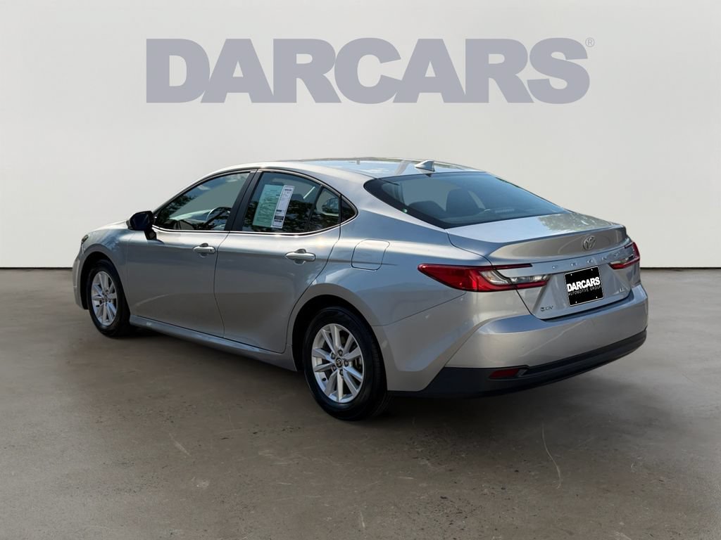 Used 2025 Toyota Camry LE FWD image 5
