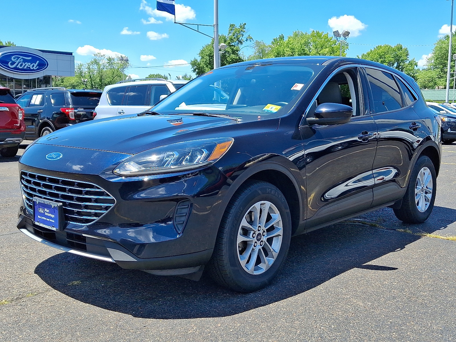 Certified 2021 Ford Escape SE w/ Convenience Package AWD/4WD image 3