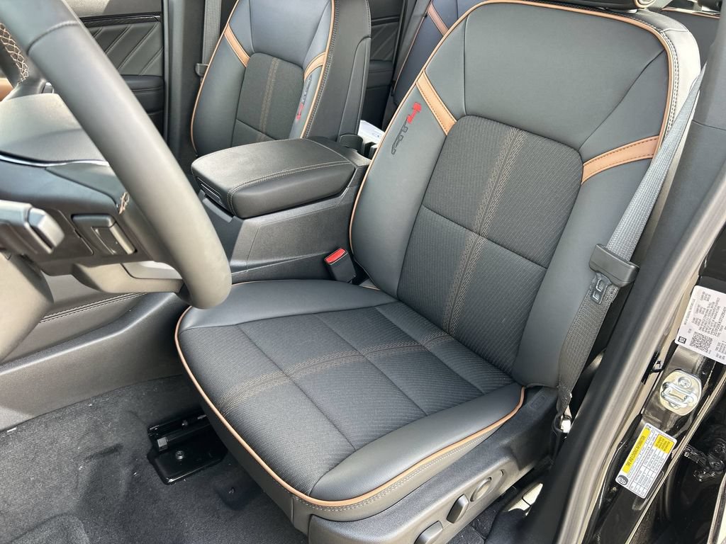 New 2026 GMC Canyon AT4 w/ Technology Plus Package AWD/4WD image 20