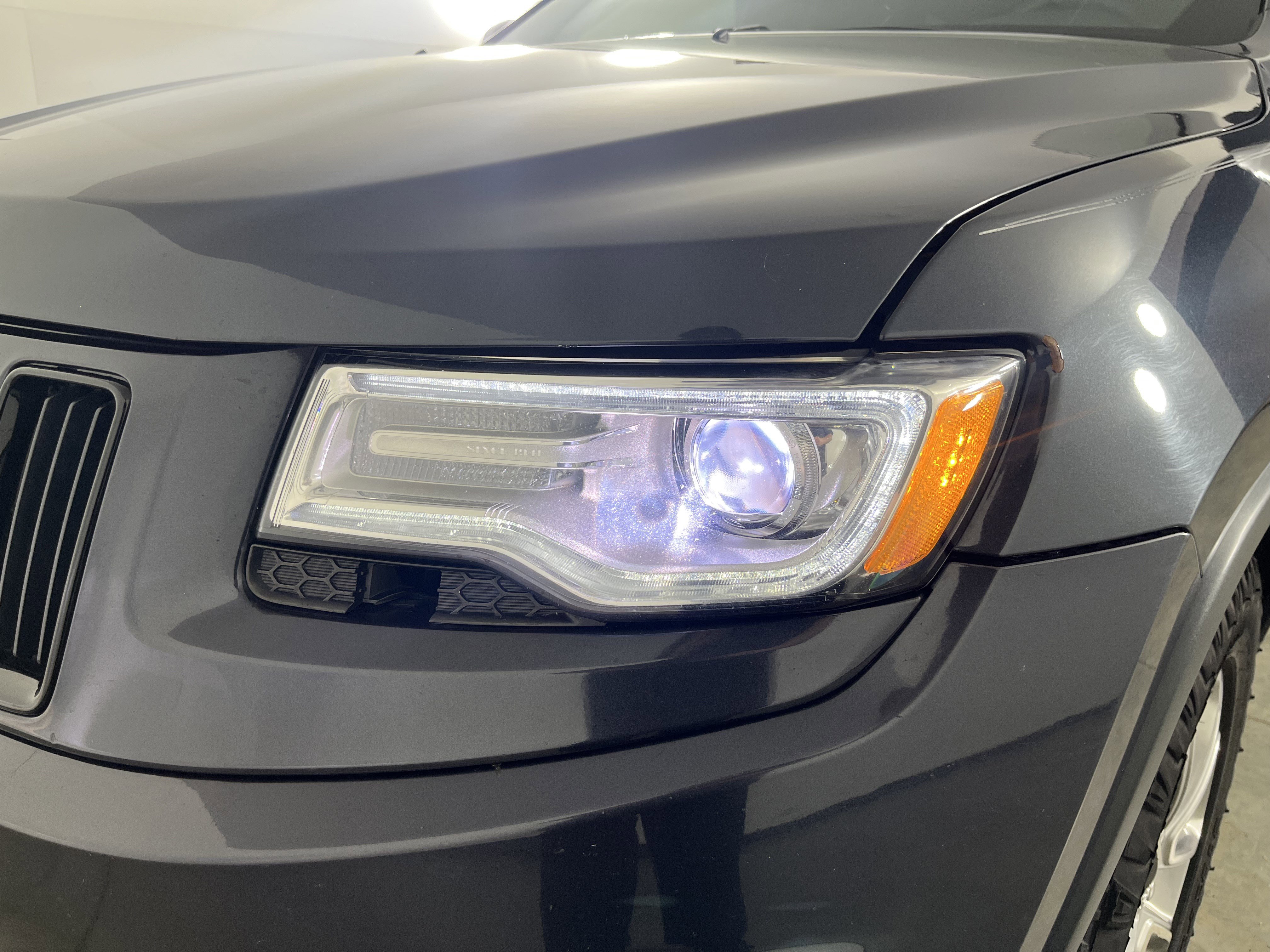 Used 2014 Jeep Grand Cherokee Limited w/ Luxury Group II image 26