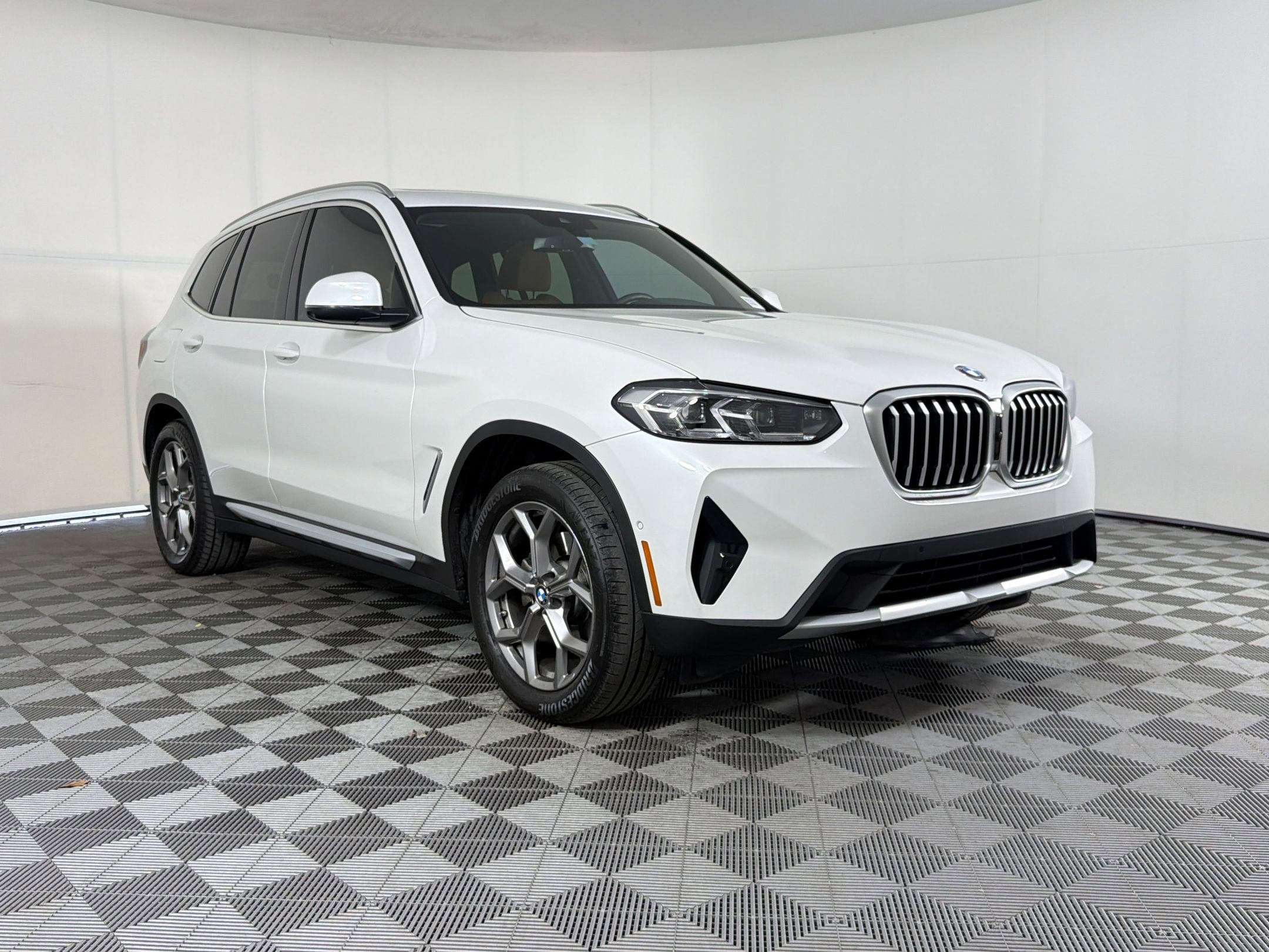 Certified 2024 BMW X3 xDrive30i w/ Convenience Package w/ZPA image 7