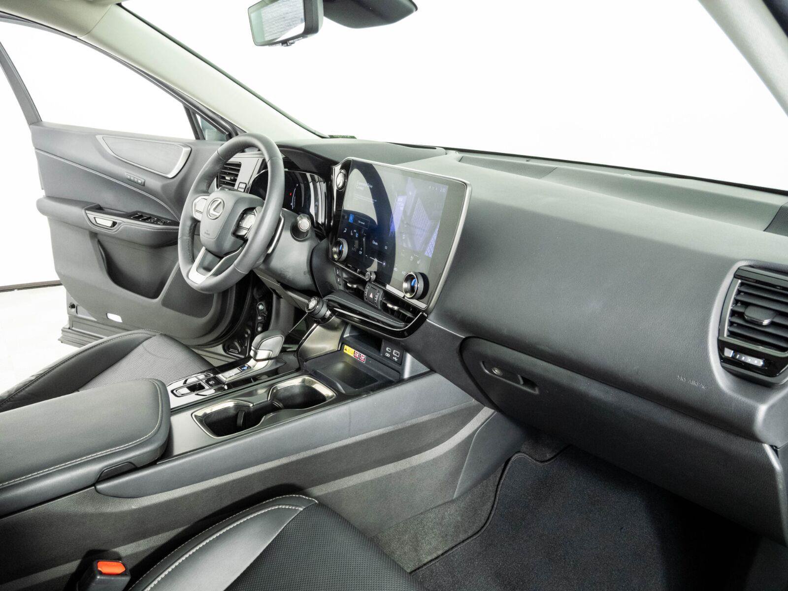 Used 2024 Lexus NX 350h AWD w/ Vision Package image 22