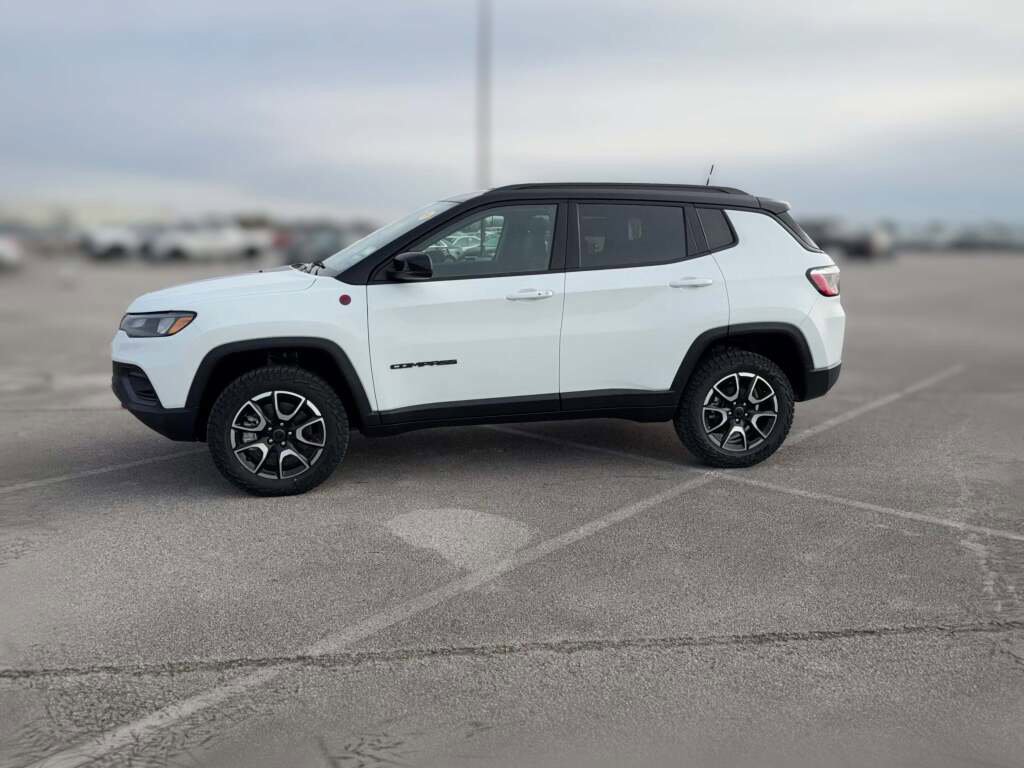New 2026 Jeep Compass Trailhawk image 5