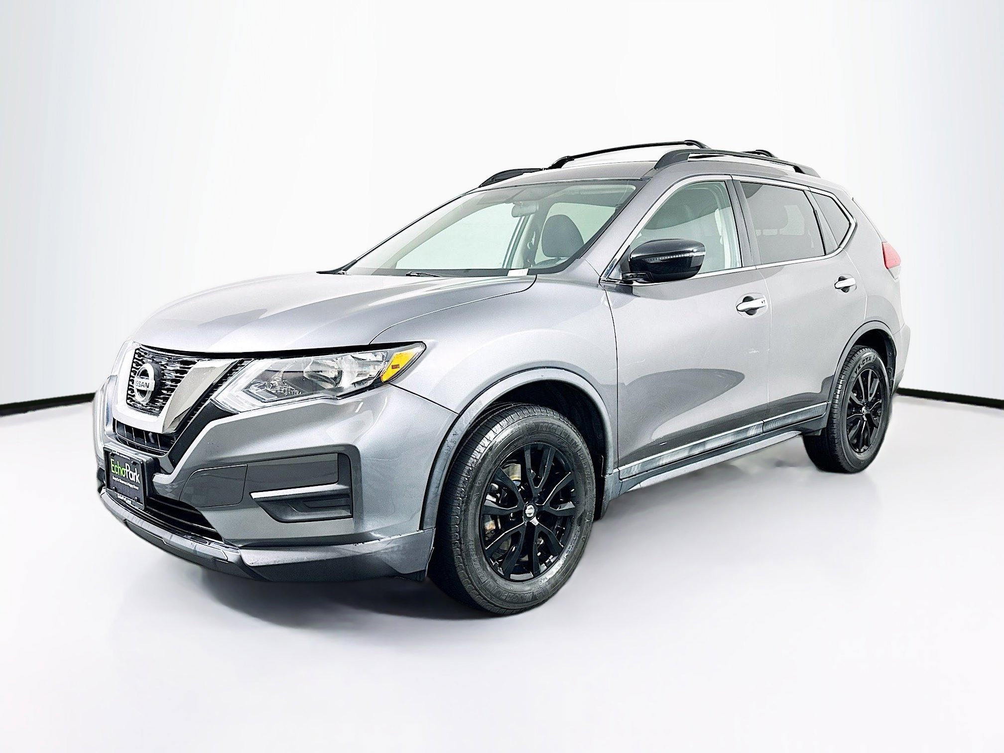 Used 2017 Nissan Rogue SV w/ Midnight Edition Package image 3