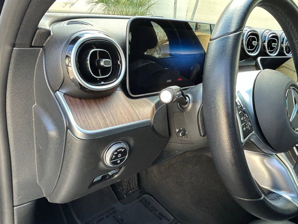 Used 2025 Mercedes-Benz C 300 Sedan image 18