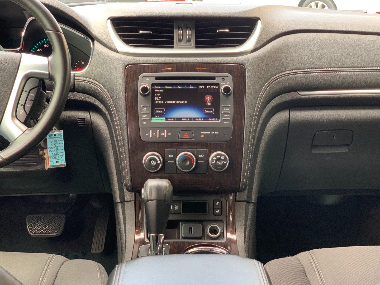 Used 2017 Chevrolet Traverse LT w/ Style and Technology Package AWD/4WD image 24